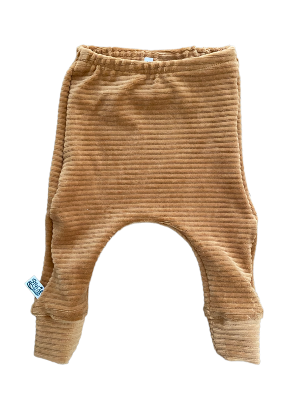 Baggy broekje rib fluweel cognac