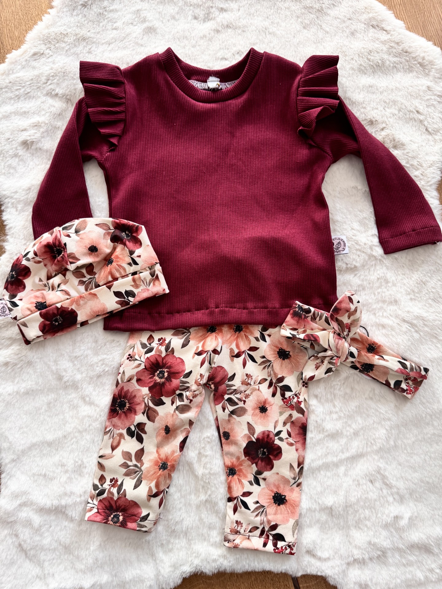 Babymutsje Bloem bordeaux - Afbeelding 2